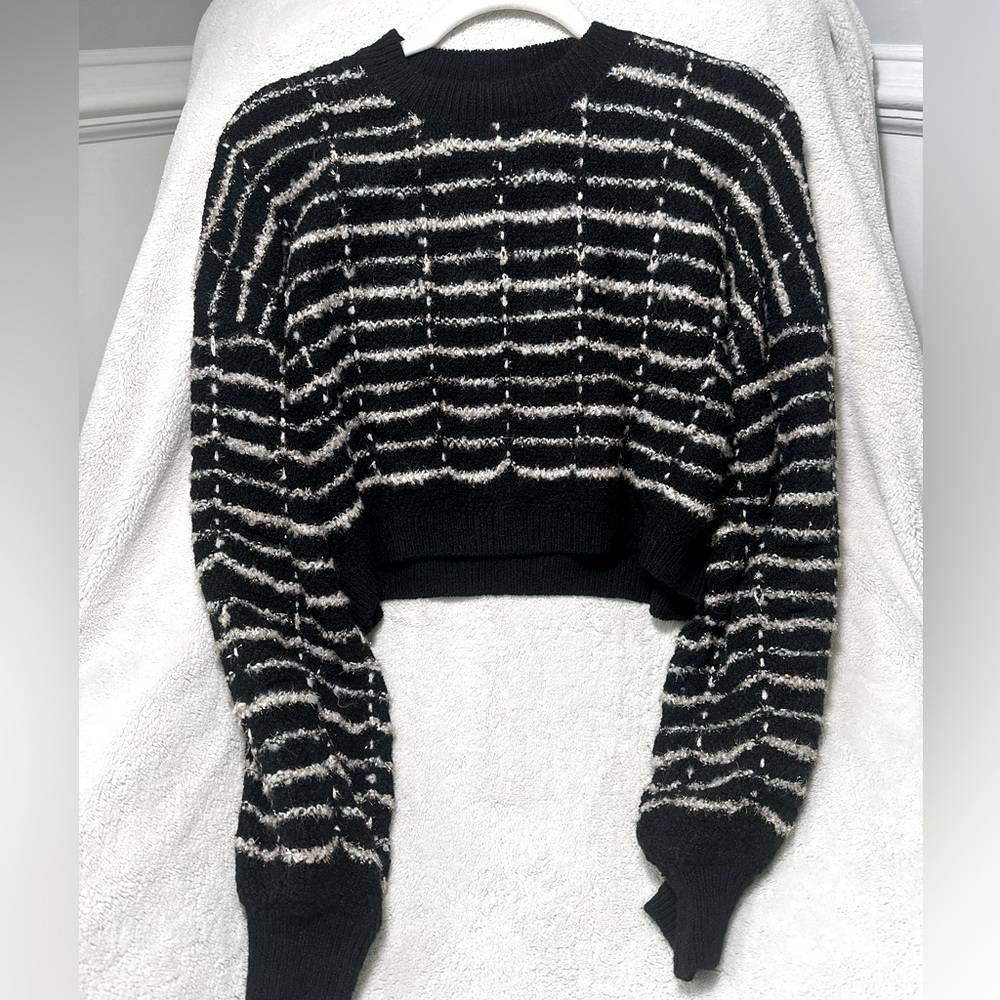 Metallic black sweater size M